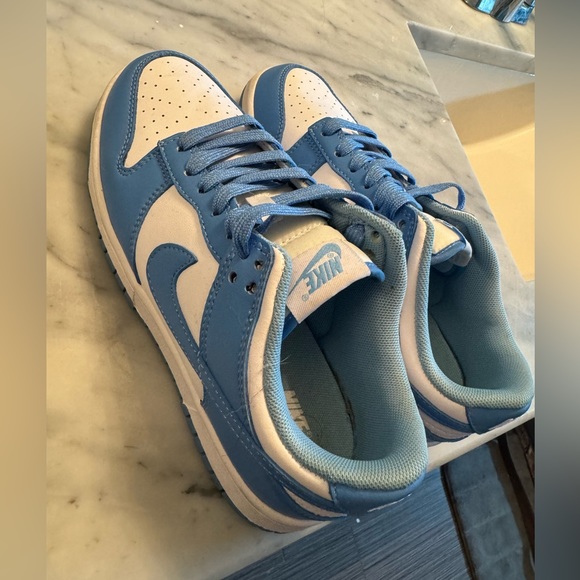 Dunks - Picture 1 of 3